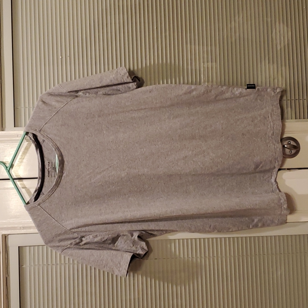 Kenneth Cole T-shirt